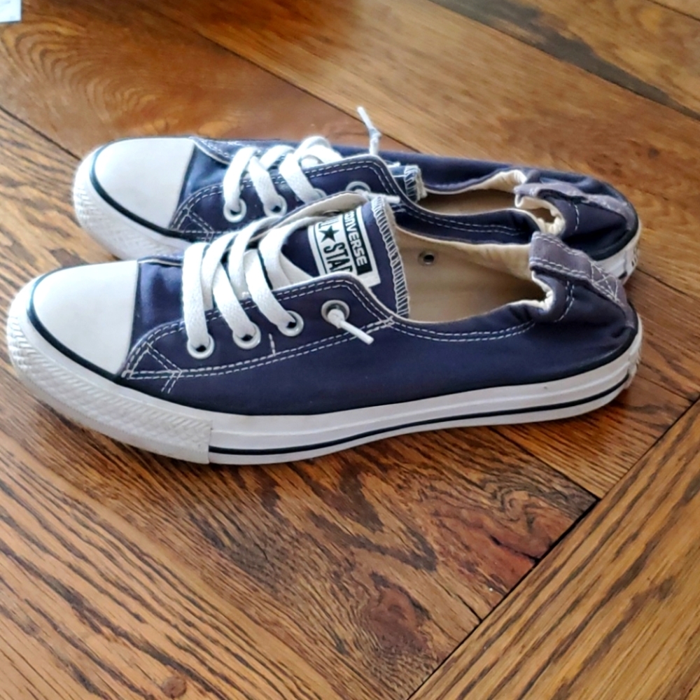 Slip on converse, size 8